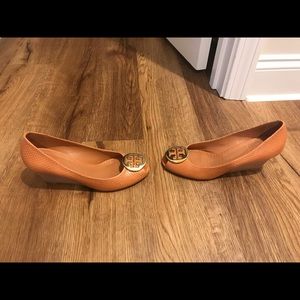 Tory Burch wedge peep toe shoes size 8